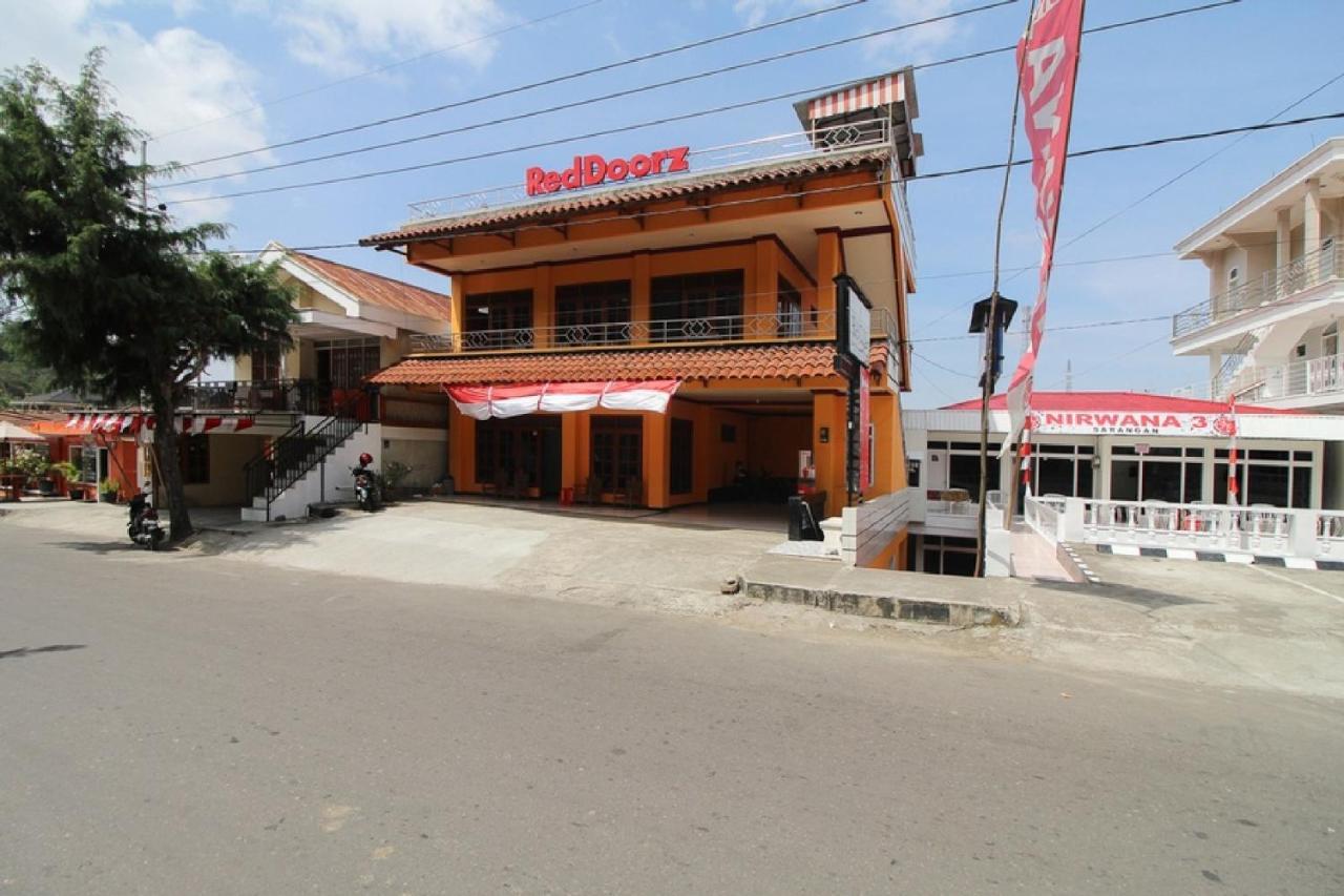 Reddoorz Near Sarangan Lake Magetan Екстер'єр фото
